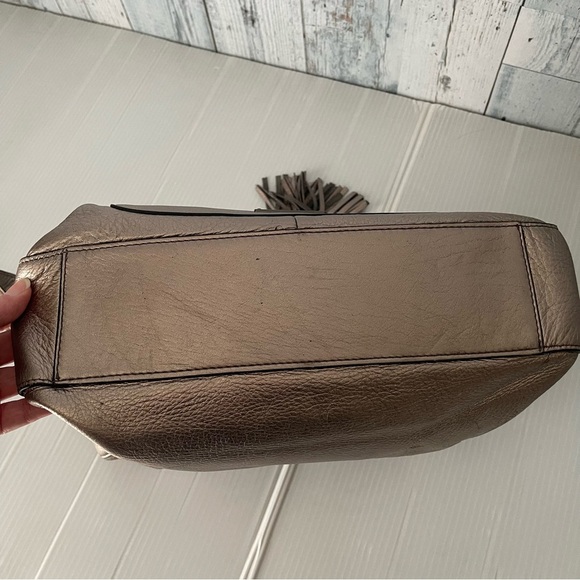 Vince Camuto Metallic Gray Pebbled Leather Shoulder Bag Purse - Picture 7 of 14